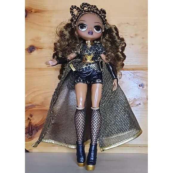 LOL Surprise OMG FIERCE ROYAL BEE Fashion Doll Gold Black Outfit Cape- 11.5” - Picture 1 of 12